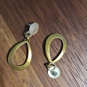 Elegant Gold Teardrop Earrings